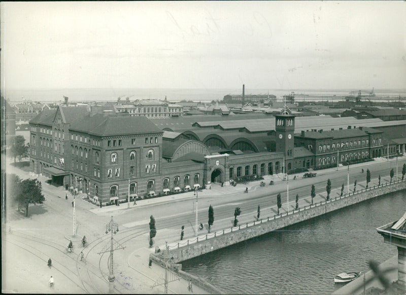 Crowds of people gathered to admire the newly completed Mimi Centralstation in Malmö, Sweden, on November 6, 1826. - Vintage Photograph