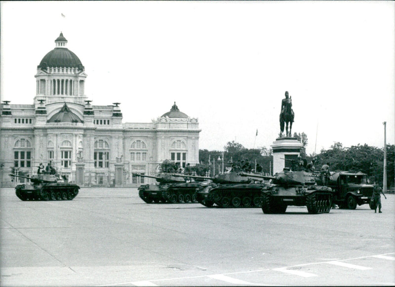 Army tanks surround the National Assembly building in Bangkok, Thailand, during a 1985 military coup attempt. - Vintage Photograph