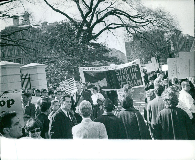 Hundreds of protesters gather in Washington DC to demand an end to the Vietnam War, on May 16, 1967. - Vintage Photograph