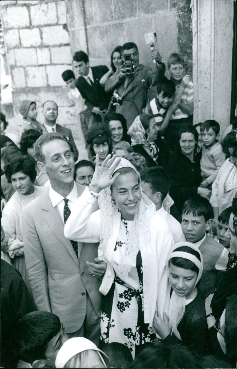 People gather to take part in the 10th Avenue Frochot demonstration in Kholm, Sweden on July 2, 1964. - Vintage Photograph