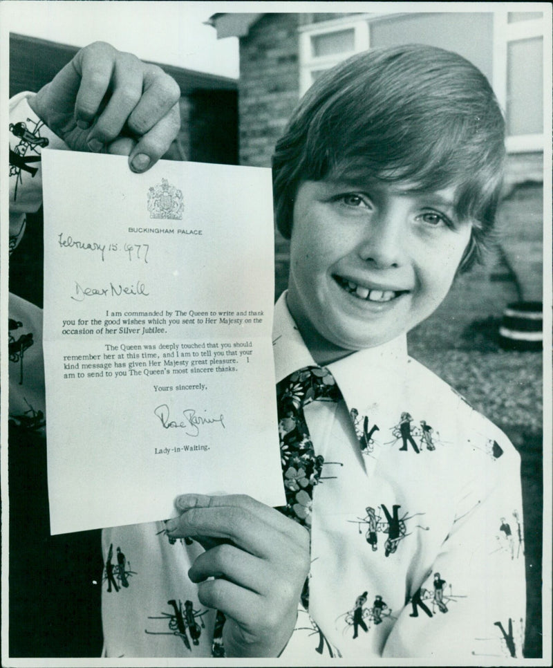 A letter from Lady-in-Waiting Pose Fering to Neill on the occasion of Queen Elizabeth II's Silver Jubilee. - Vintage Photograph