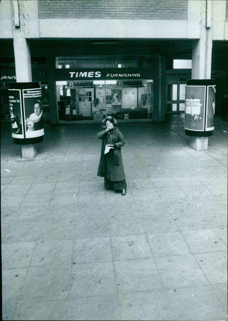 Paula Claire, 68, receives her pension at the Oxford Mail & Times office. - Vintage Photograph