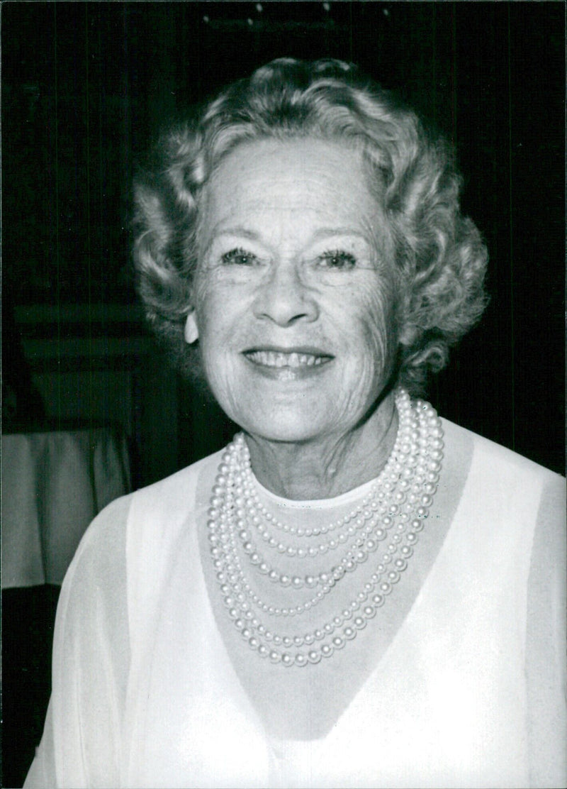 Legendary American actress Esther Ralston poses for a portrait circa 1980. - Vintage Photograph