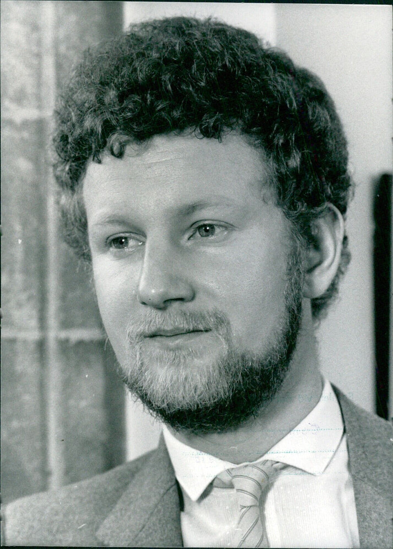 British Politician Jeremy Hayes, M.P. for Harlow, gives a speech in London. - Vintage Photograph