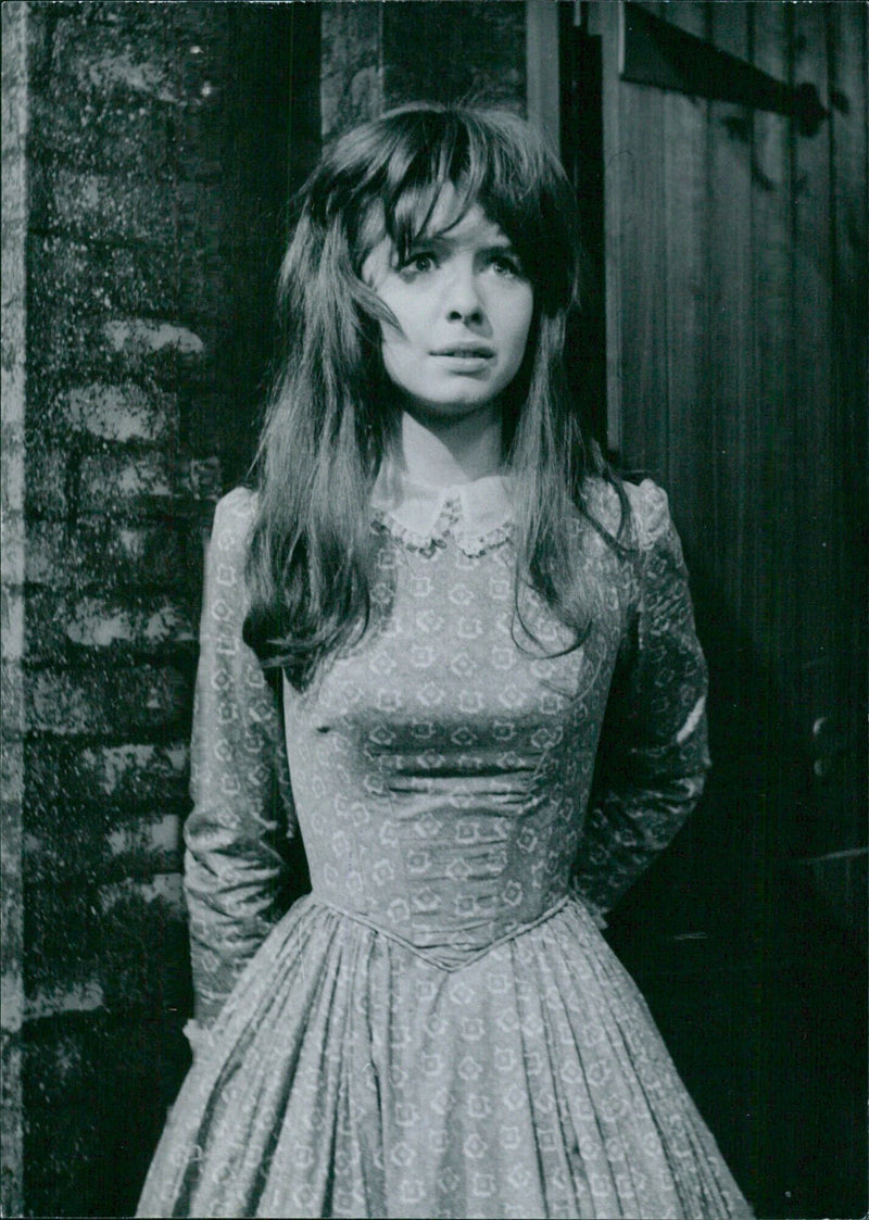 British actress Jane Asher poses for a portrait in 1965. - Vintage Photograph