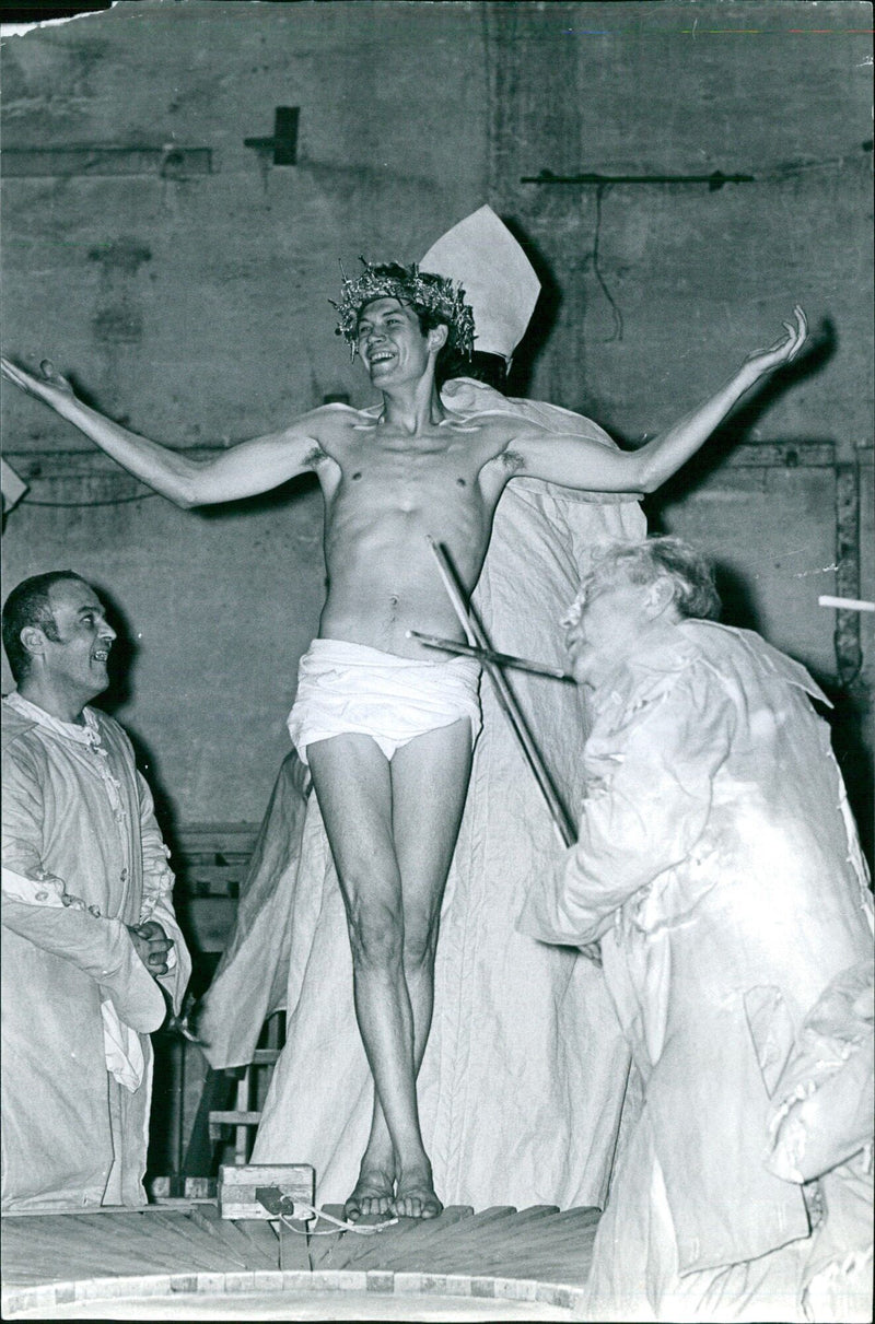 French President Emmanuel Macron addresses the nation during a press conference in Paris on 2020-12-10. - Vintage Photograph