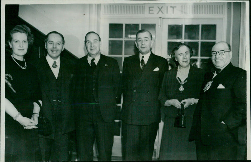 Members of the British Limbless Ex-Service Men's Association's Oxford branch attend the Annual Dinner at Carfax Assembly Rooms. - Vintage Photograph