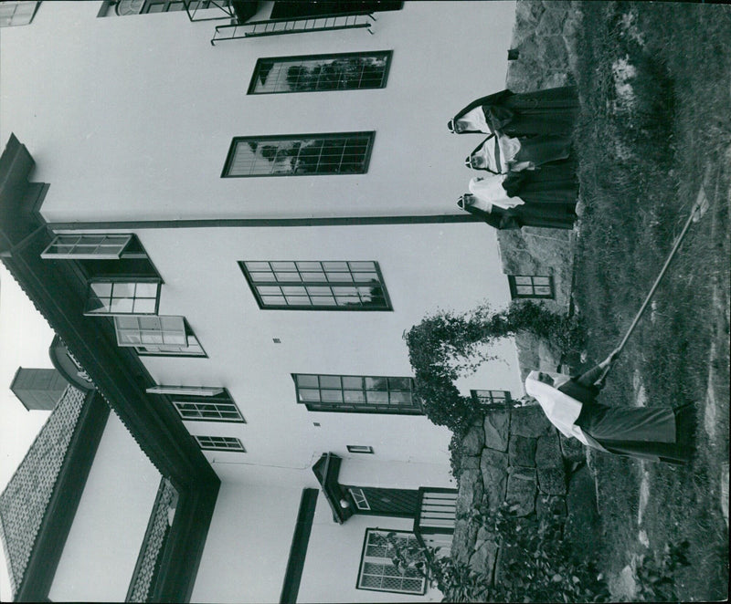 Sisters of Birgitta and residents of Samla, a Catholic housing charity in Djursholm, Sweden, in 1949. - Vintage Photograph