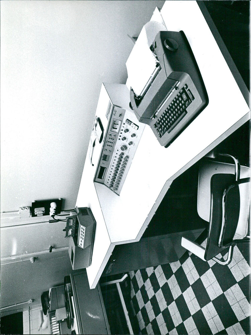 Members of the Jay Ensemble Électronique assemble electronic equipment during a rehearsal in Paris. - Vintage Photograph