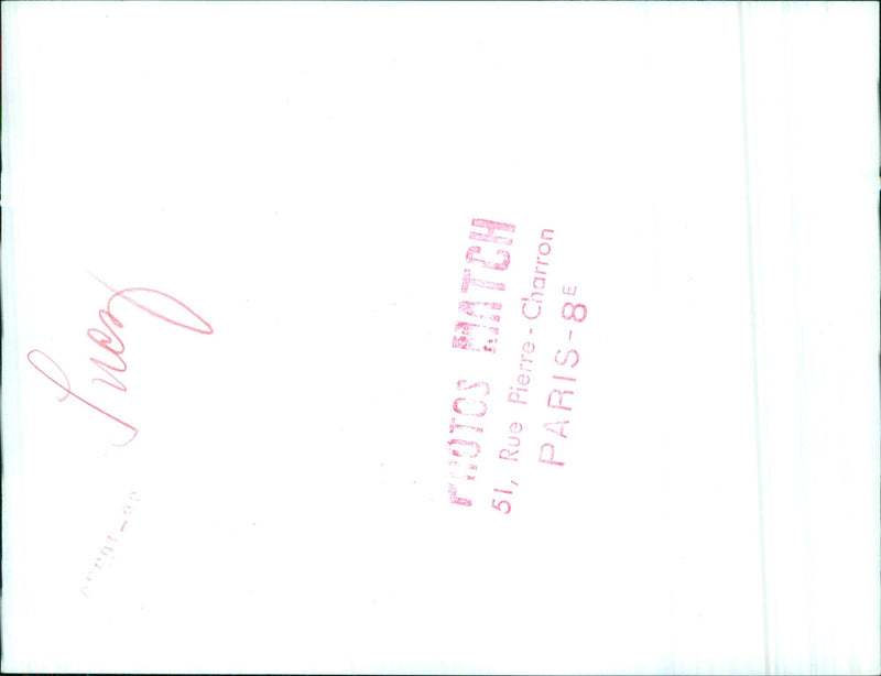 French President Emmanuel Macron visits the "Winke 0000 16 1 2 60095-92" in the 51st district of Paris. - Vintage Photograph