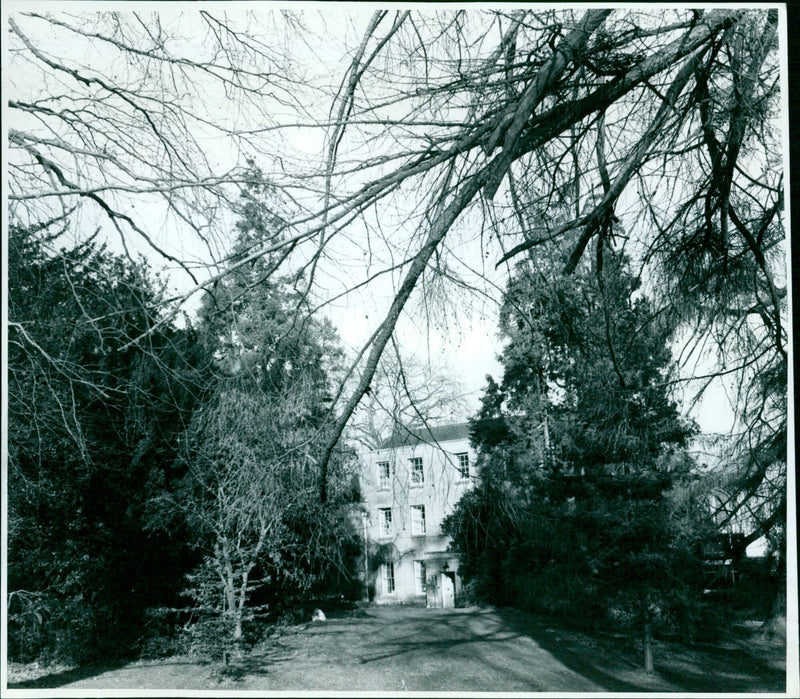 Students of Ruskin College at the Rookery, Old Headington, Oxford. - Vintage Photograph