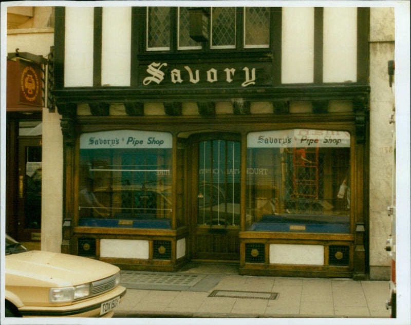 Savory's Tobaconist, located on High Street in Oxford, England. - Vintage Photograph