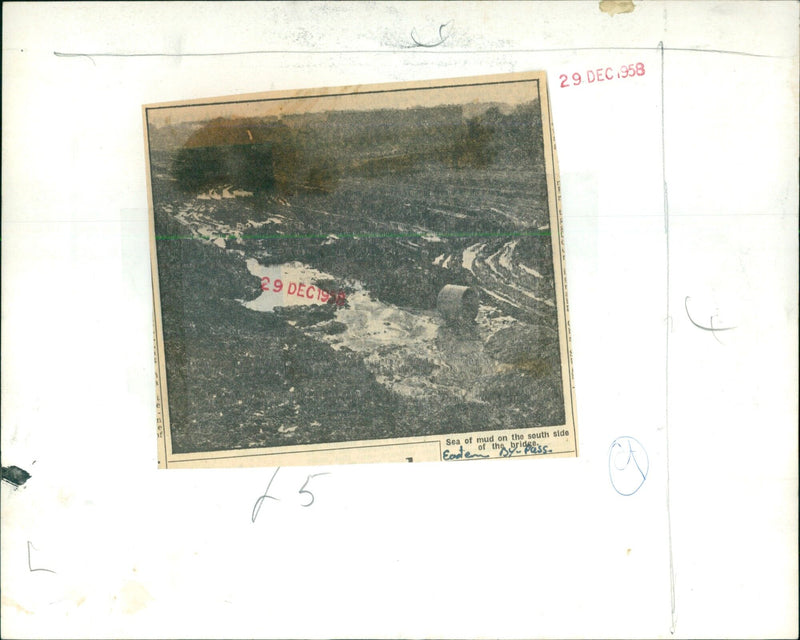 A sea of mud forms on the south side of the bridges in Waiwan, China on December 29, 1958. - Vintage Photograph