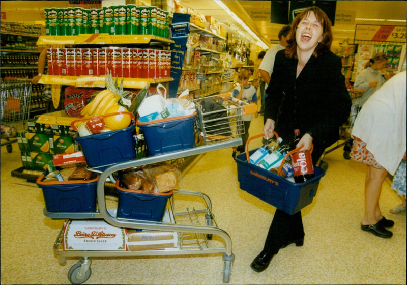 Sainsbury's tests new revolution in superstore baskets. - Vintage Photograph