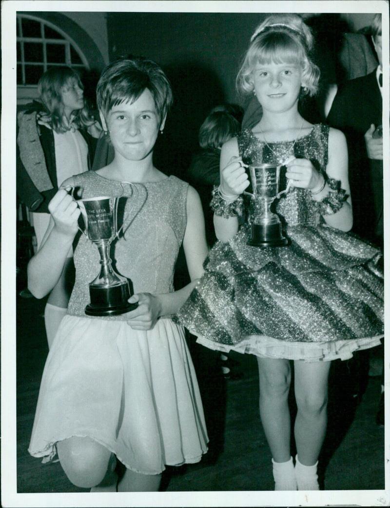 The Lexa ool Band performs at a charity event in Oxford, England. - Vintage Photograph