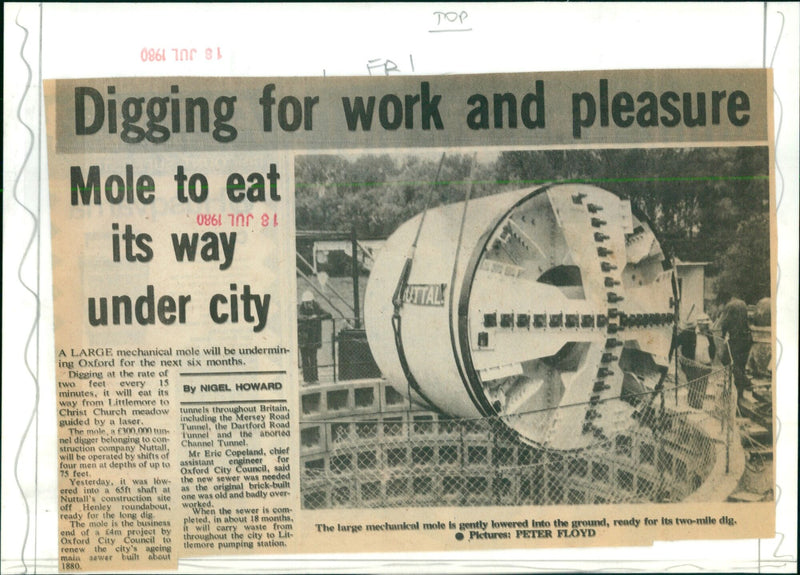 A large mechanical mole is lowered into a 65ft shaft, ready to begin its two-mile dig in Oxford. - Vintage Photograph