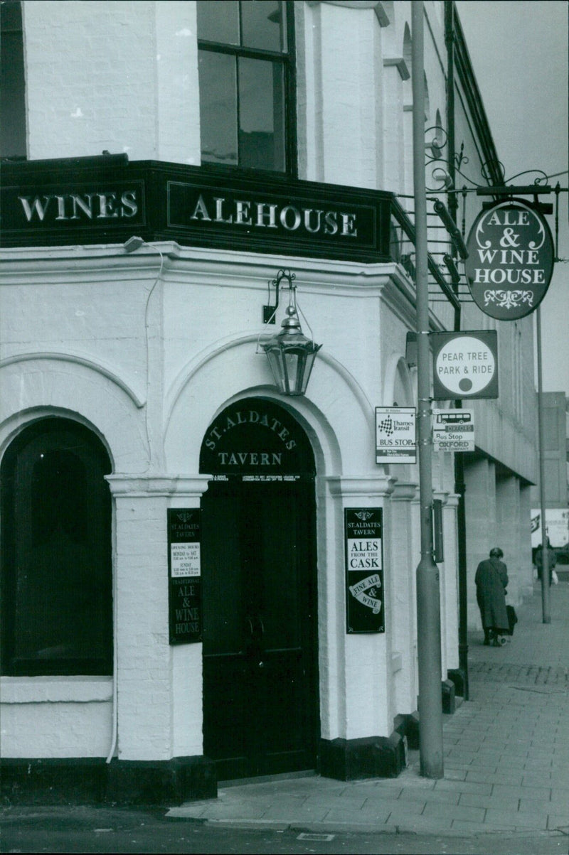 The grand opening of St Aldates Tavern in Oxford, featuring cask ales and fine wines. - Vintage Photograph