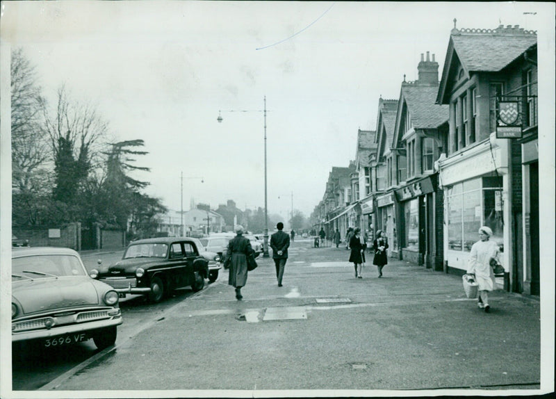 Shoppers doing their Christmas shopping in Summartown on December 10, 1963. - Vintage Photograph