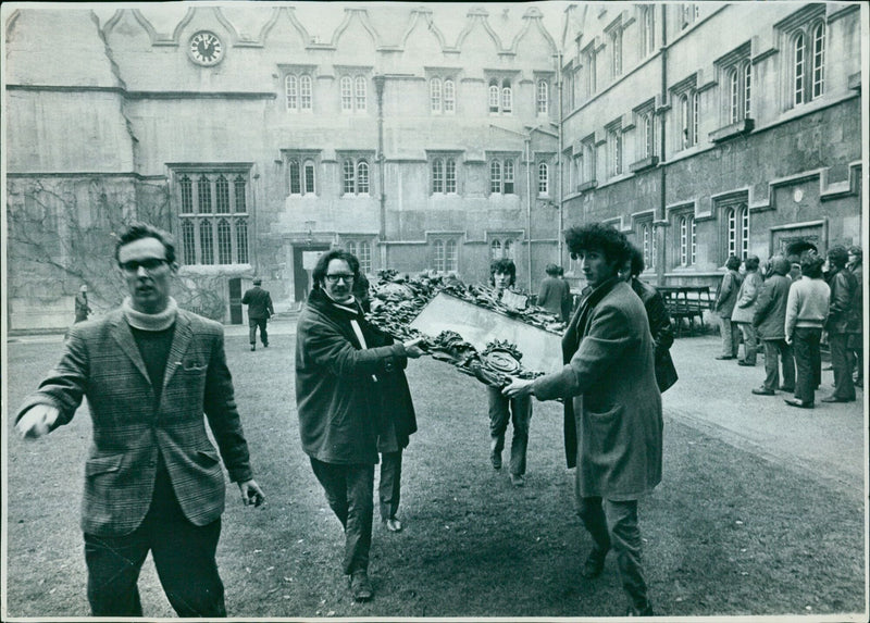 A crowd of people gathered to witness the arrival of Jesus Of Theus in Oxford, England. - Vintage Photograph