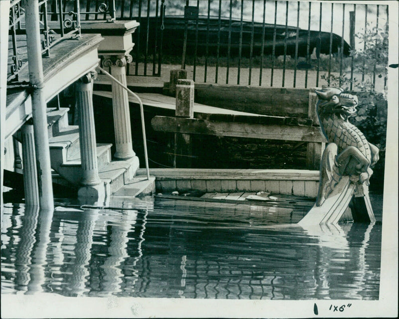 Jesus College Barge in trouble on the Isis in 1962. - Vintage Photograph