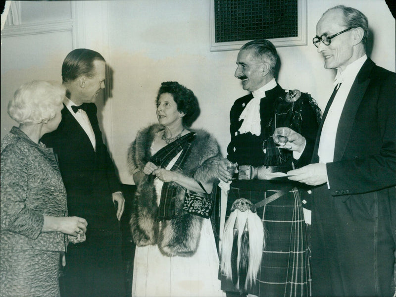 Guests attending the annual Burns dinner at the Randolph in Oxford. - Vintage Photograph