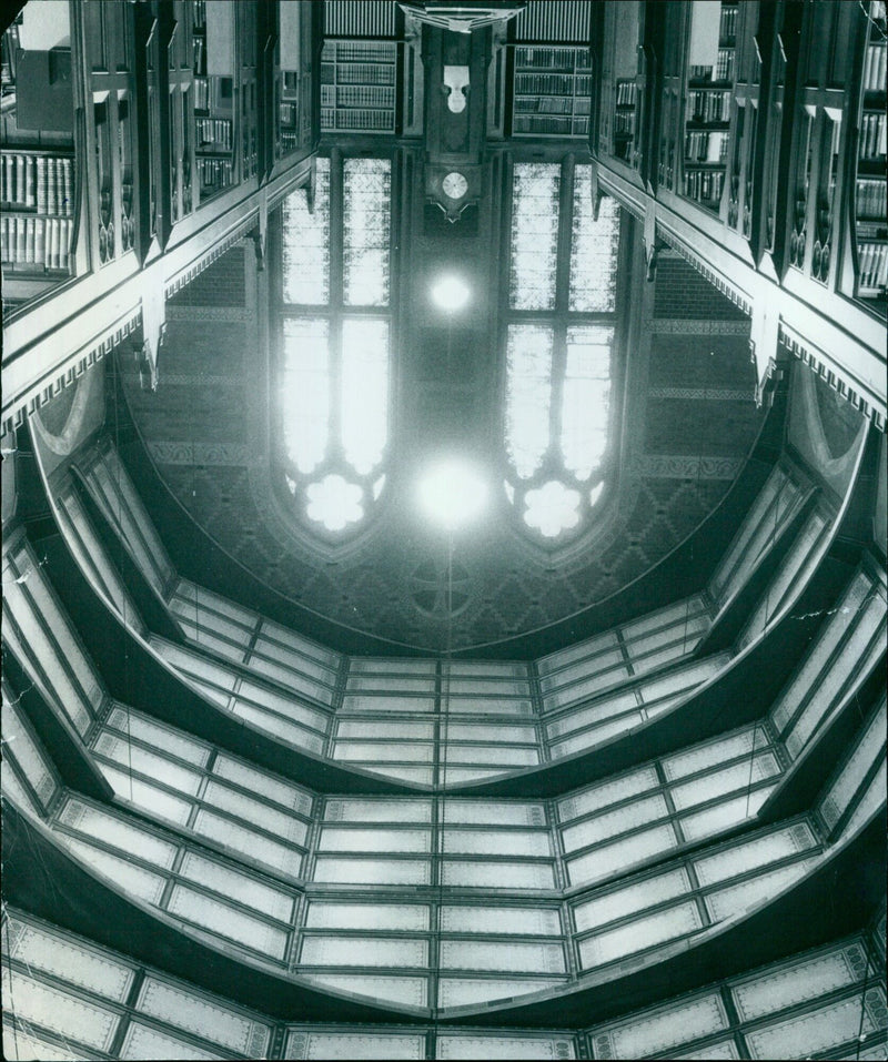 Students studying in the Keble College library. - Vintage Photograph