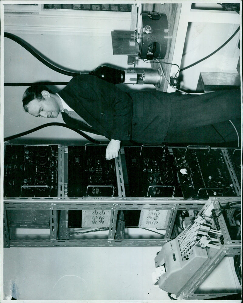 Schoolchildren attending a materials science demonstration in Oxford, UK. - Vintage Photograph