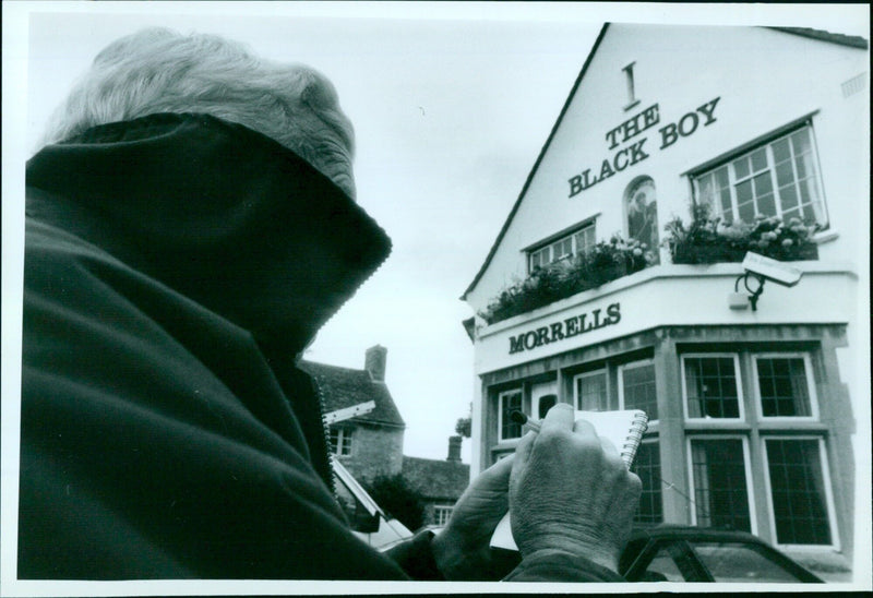 The Black Boy pub in the Old High Street of Headington. - Vintage Photograph