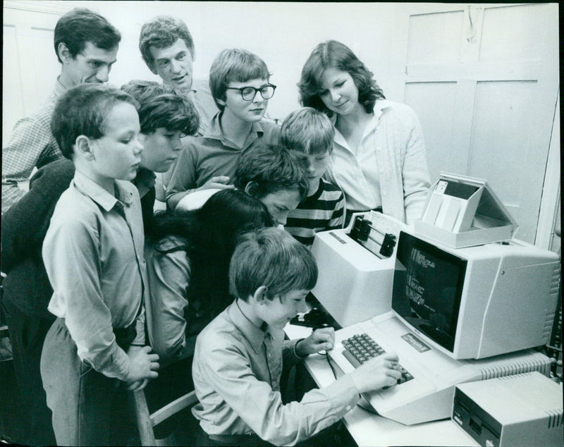 Students at Northern House School smile and wave during the Cappla 13 mission. - Vintage Photograph