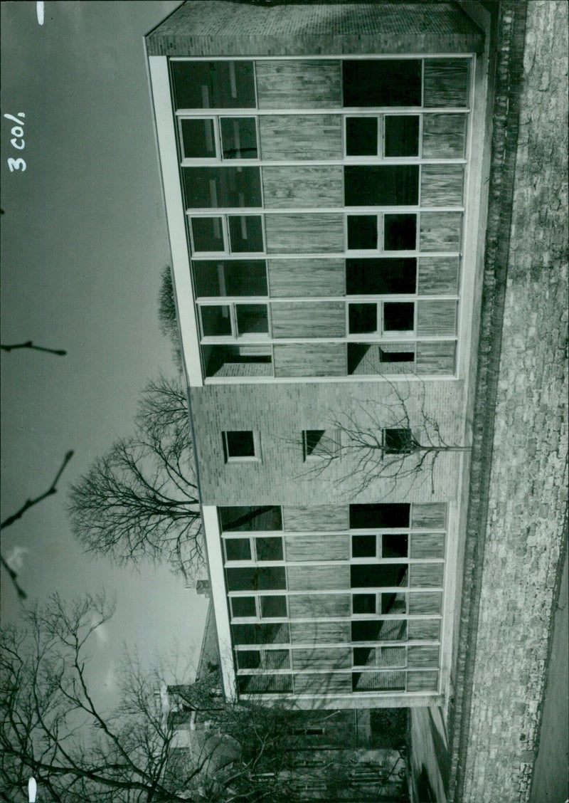 The new science block at St. Edward's School, Oxford. - Vintage Photograph