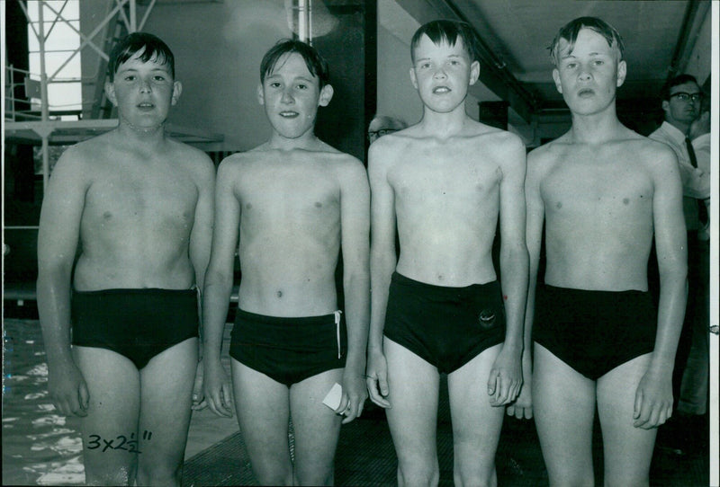 Students from Manchester College celebrate the start of the school year at New College. - Vintage Photograph