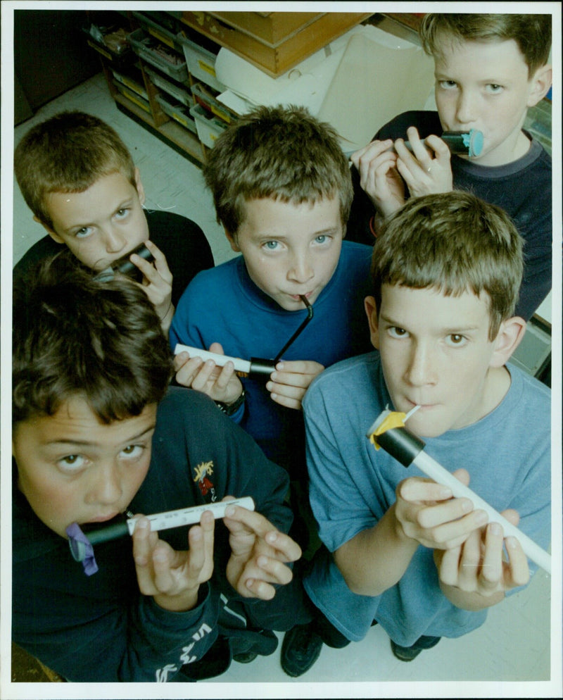 Robert Race, a toy and automata maker, showcases his creations to pupils at Frideswide Middle School. - Vintage Photograph