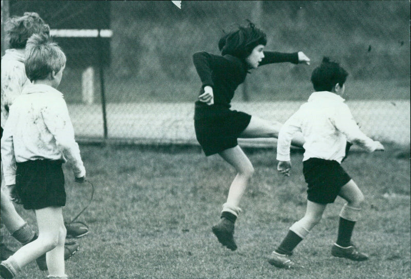 Hot-shot Nicola Hinkins celebrates a win in a fondaggaming competition at her school. - Vintage Photograph