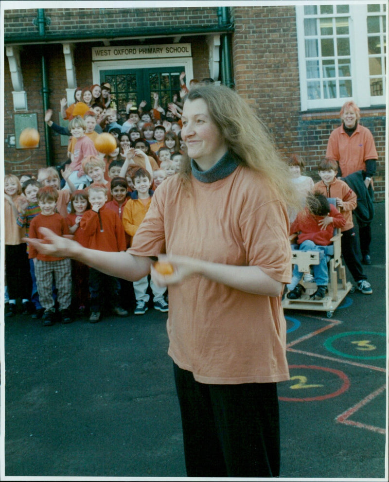 Students and staff of West Oxford Primary School celebrate Orange Day. - Vintage Photograph