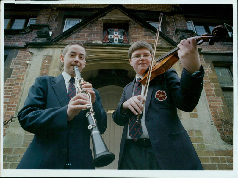Oxford Christ Church Cathedral School pupils Robert Crabtree and Thomas Humphries have been awarded major music scholarships. - Vintage Photograph