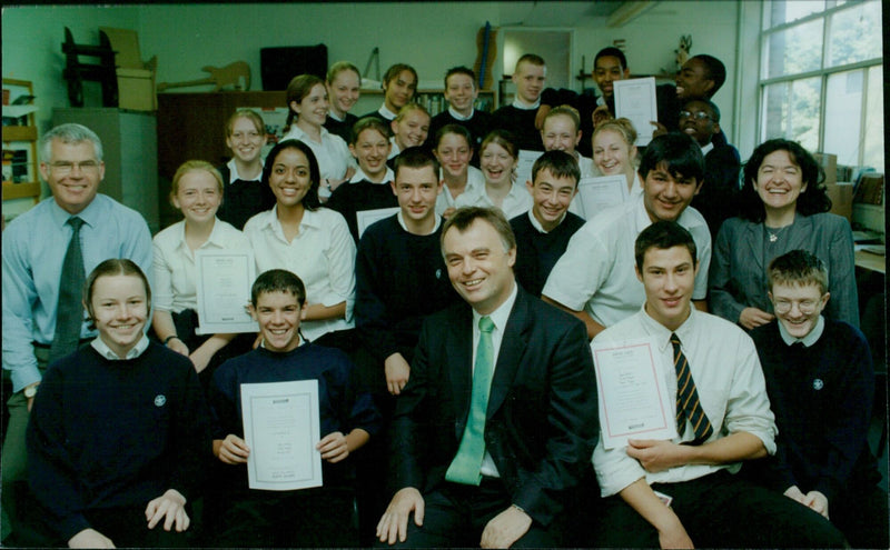 MP Andrew Smith awards prizes to students at St Augustine's School in Oxford. - Vintage Photograph