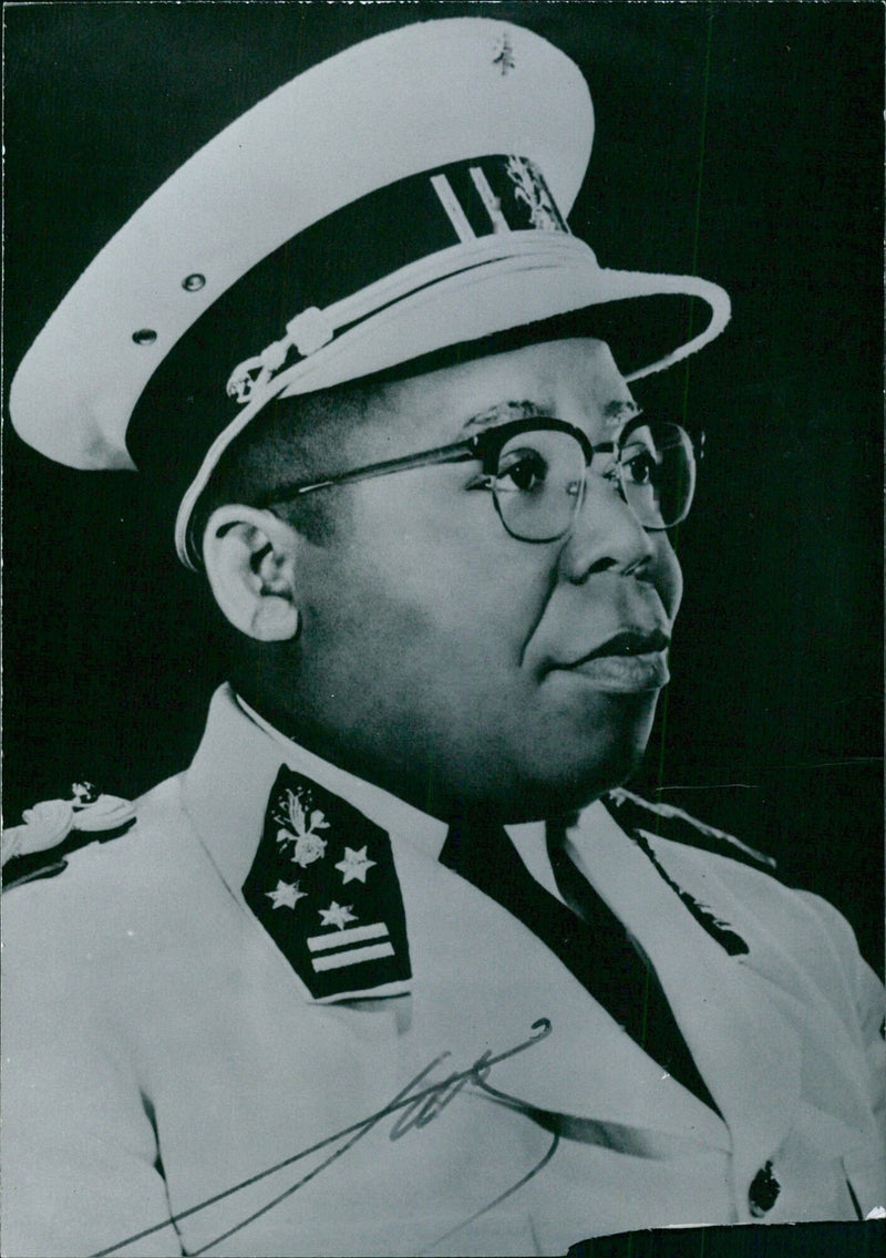 Congolese President Joseph Kasavubu speaks during a meeting of Congolese politicians in Leopoldville on June 30, 1960. - Vintage Photograph