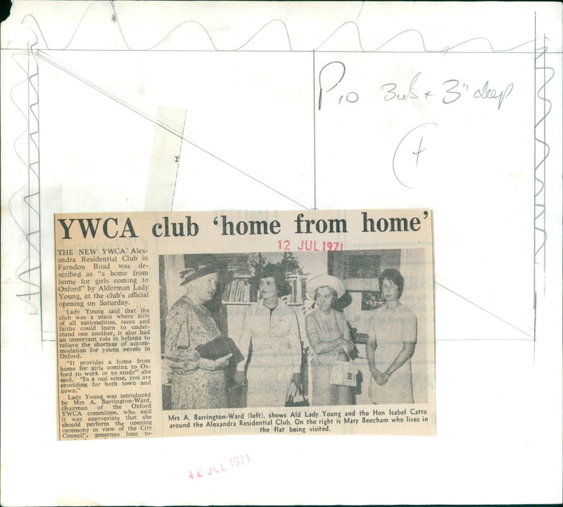 Alderman Lady Young opens the new YWCA Alexandra Residential Club in Farndon Road, Oxford. - Vintage Photograph