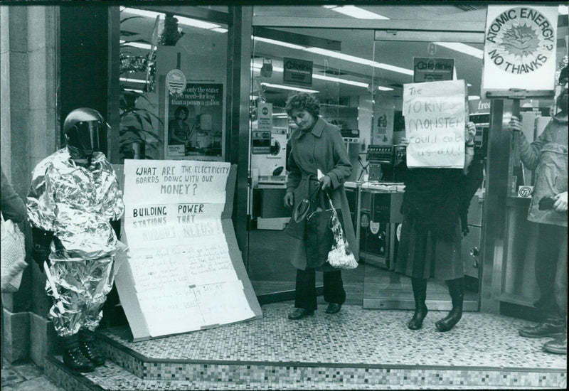 Demonstrators protest outside an electricity showroom in Oxford. - Vintage Photograph