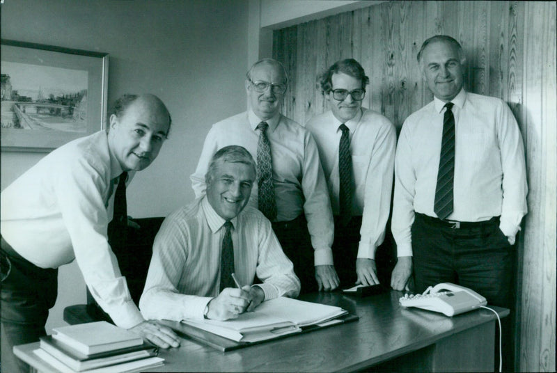 JBL CEO Tamen Bisin speaks to employees at an event in Saba, Netherlands. - Vintage Photograph