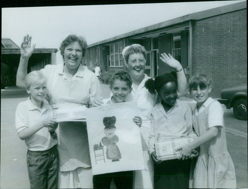 Retiring dinner ladies of St. John Bosco School in Oxford pose for a photograph. - Vintage Photograph