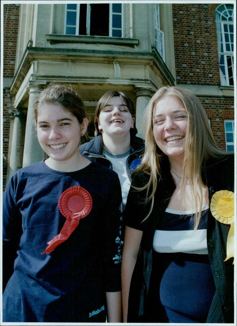 Candidates from the Liberal Democrats, Labour, General and Conservative parties compete in the Headington School election. - Vintage Photograph