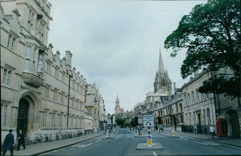 Traffic turning prohibited at Oxford High Street is saved. - Vintage Photograph