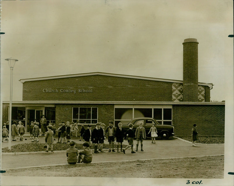 Students and staff of Church Cowley School in Oxford, UK. - Vintage Photograph