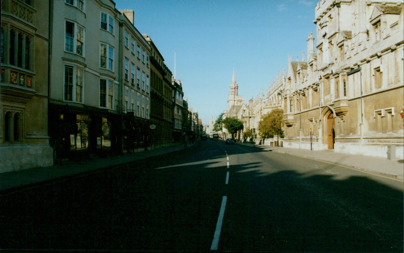 High Street and Carfax are deserted on the morning of Princess Diana's funeral. - Vintage Photograph