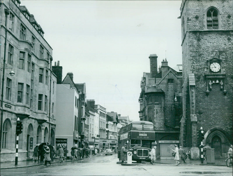 Queen Street in Abingdon, UK, re-opens to motorists after an extended closure this morning. - Vintage Photograph