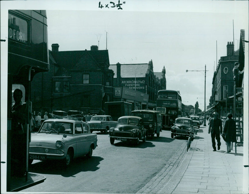 Traffic congestion near Park End Street in the city centre. - Vintage Photograph