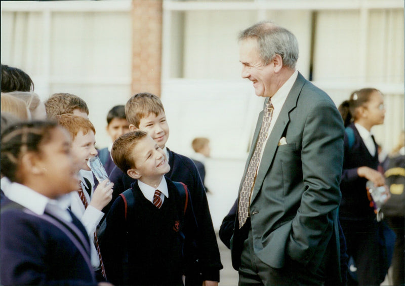 Headteacher Martin Thomas is joined by Miss Ann Plant and Mrs Pam Pinnegar at Oxford Temple Cowley Middle School. - Vintage Photograph