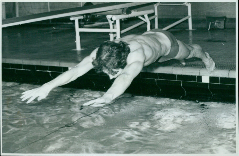 Oxford Unwisst Swimming Captain S. Flinders competes against Bedford Modern at Cowley Baths. - Vintage Photograph