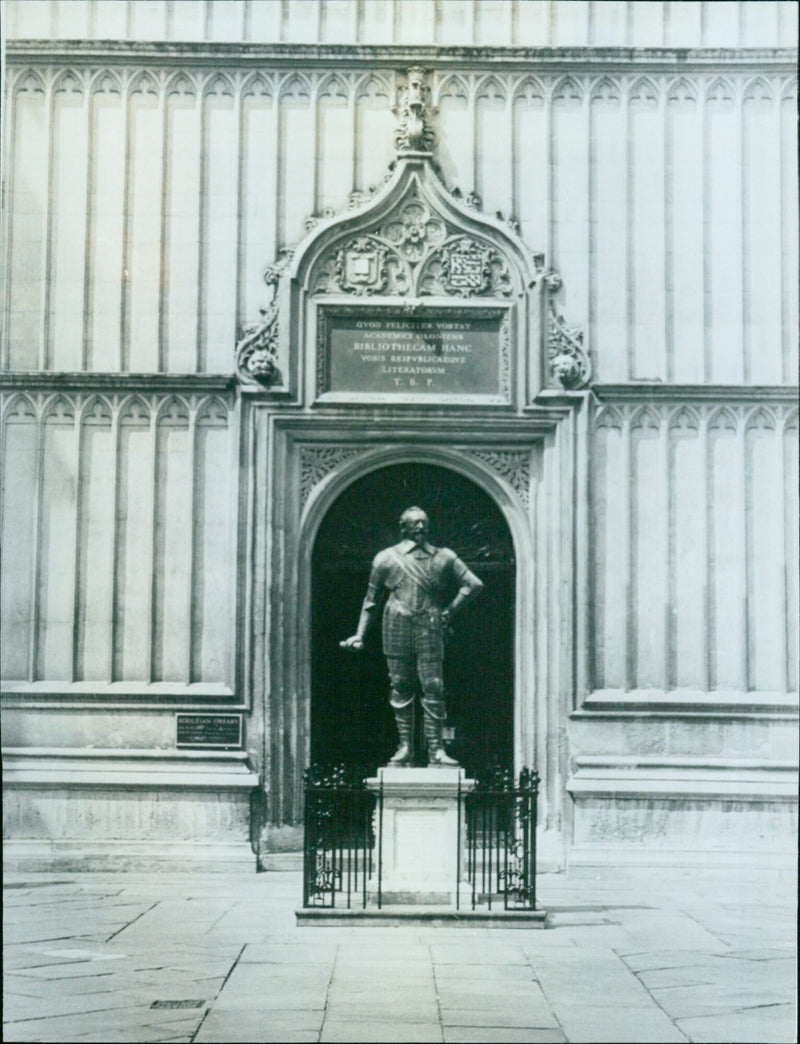 The Bodleian Library in Oxford, England celebrates its reopening. - Vintage Photograph